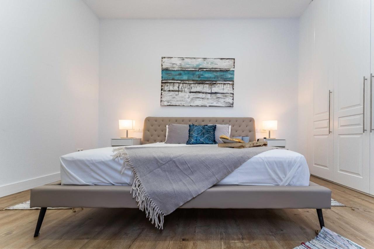 Exclusive Luxury Apartment In Central Madrid Exterior foto